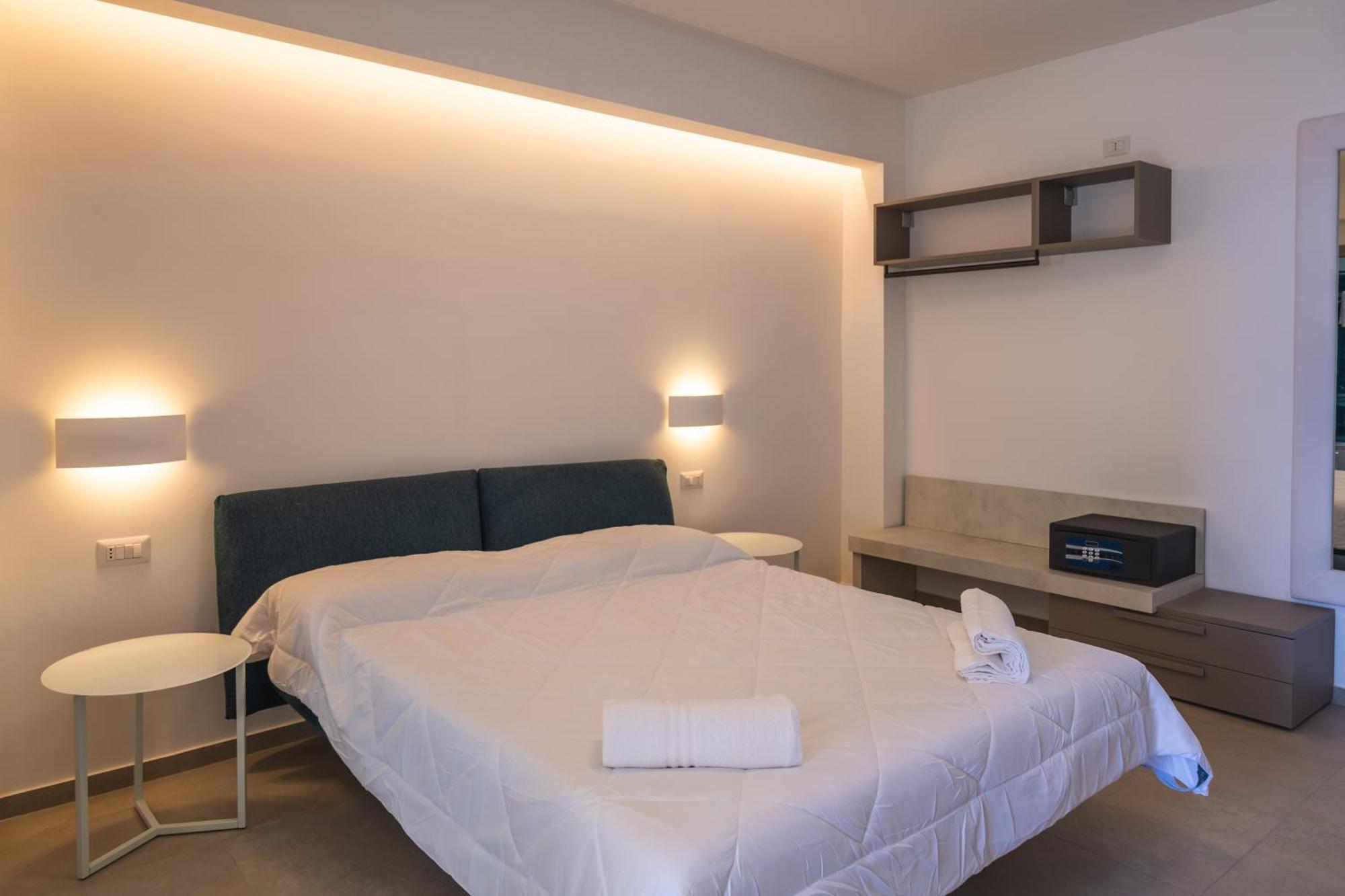 Atena Room Letojanni Exterior foto