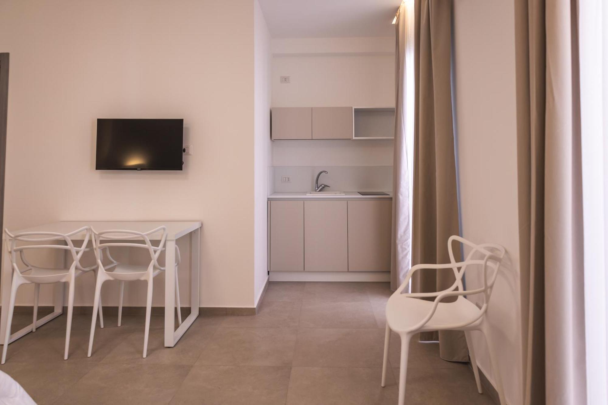 Atena Room Letojanni Exterior foto