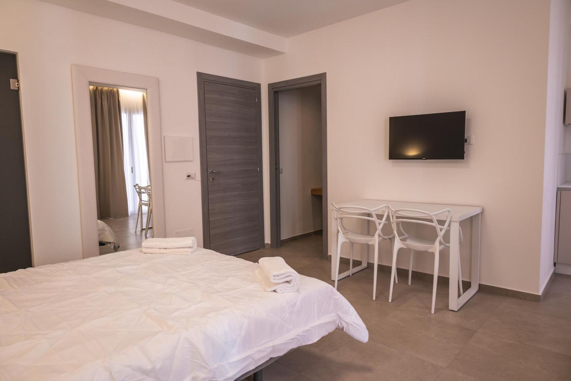 Atena Room Letojanni Exterior foto
